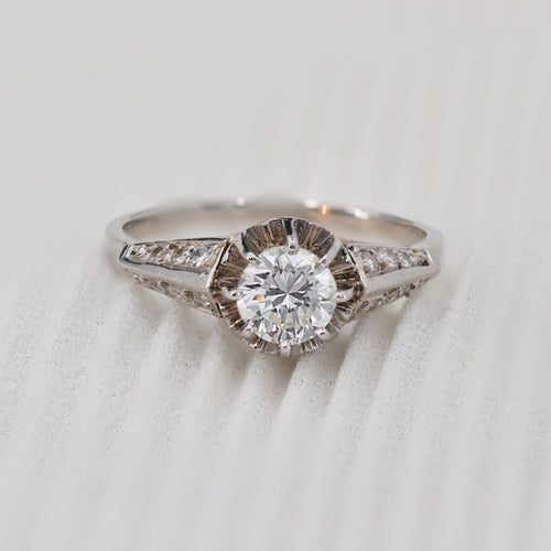 Bague 56 Bague solitaire ancien diamant accompagné 58 Facettes 22-575
