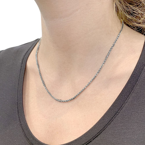 Collier Collier Cartier or blanc rhodié gris. 58 Facettes 33510