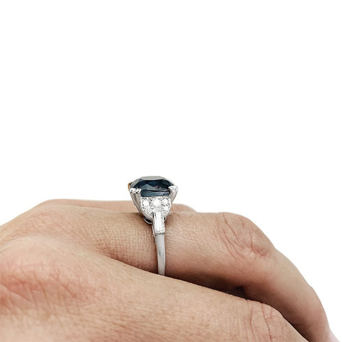 Bague 53 Bague saphir 6.67 carats, platine et diamants. 58 Facettes 30768