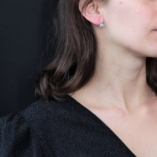 Boucles d'oreilles Petites dormeuses anciennes or et émail 58 Facettes 21-592A