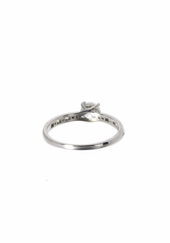 Bague 54 Bague BIJOU PRECIEUX Solitaire accompagné 0.48 ct en Or Blanc 750/1000, Or Jaune 750/1000, Or Rose 750/1000 58 Facettes 55322-50461