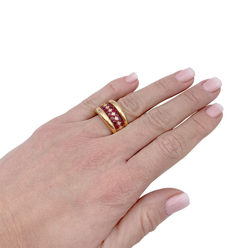 Bague 52 Bague Poiray or jaune, rubies, diamants. 58 Facettes 32190