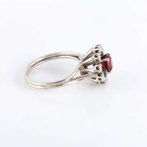 Bague Bague Marguerite Grenat Diamants 58 Facettes