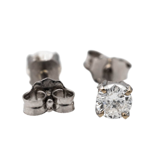Boucles d'oreilles Boucles d'oreilles Puces Or blanc Diamant 58 Facettes 2656392CN