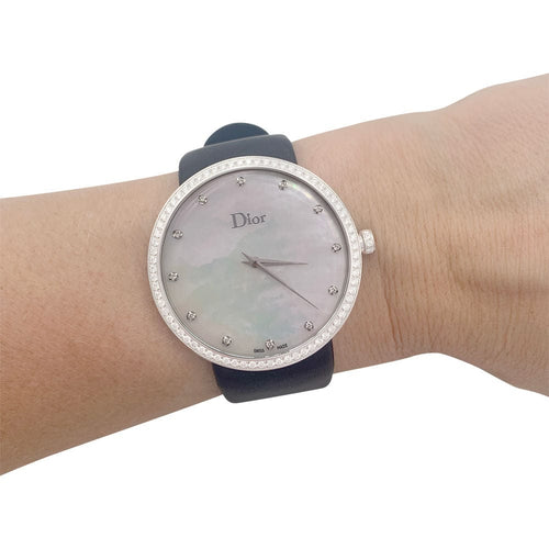 Montre Montre Dior, "La D de Dior", acier, nacre, diamants. 58 Facettes 32213