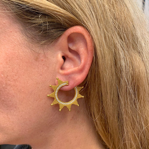 Boucles d'oreilles Boucles d'oreilles Zolotas, "Helios" en or jaune et diamants. 58 Facettes 31824
