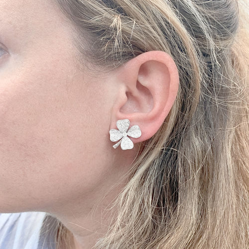 Boucles d'oreilles Boucles d'oreilles Fred, "Trèfles", or blanc, diamants. 58 Facettes 32623