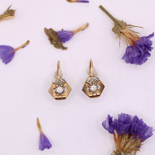 Boucles d'oreilles Dormeuses Art Déco Motif Hexagonal 58 Facettes