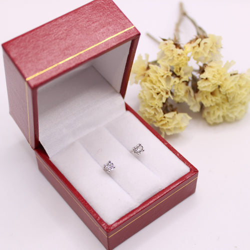 Boucles d'oreilles Clous d'oreilles diamants et or blanc 58 Facettes