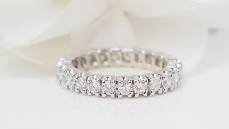 Bague 54 Alliance tour complet en or blanc et diamants 1,20ct 58 Facettes 32490
