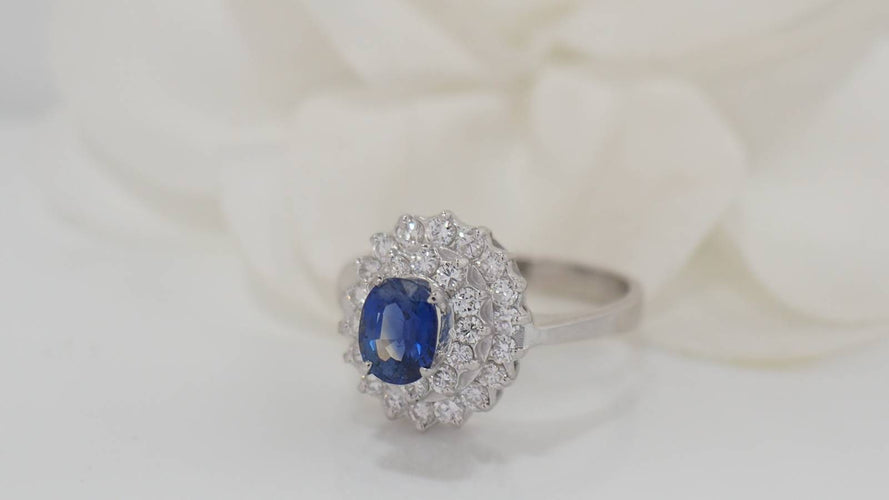 Bague 55 Bague double entourage en or blanc, saphir et diamants 58 Facettes 32091