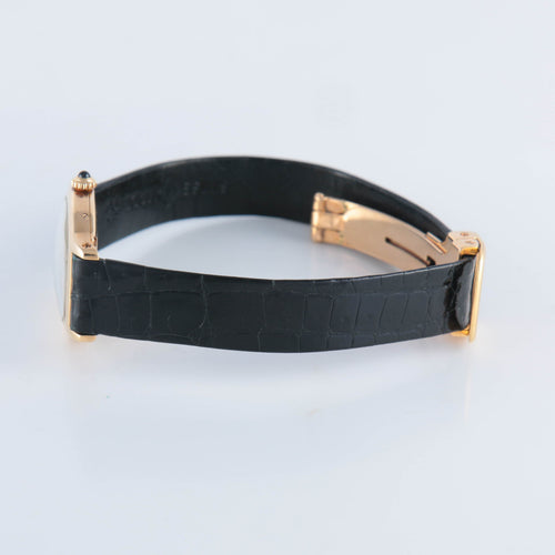 Montre Montre Cartier or jaune modèle tortue 58 Facettes