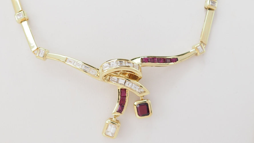 Collier Collier vintage diamants et rubis 58 Facettes 32278