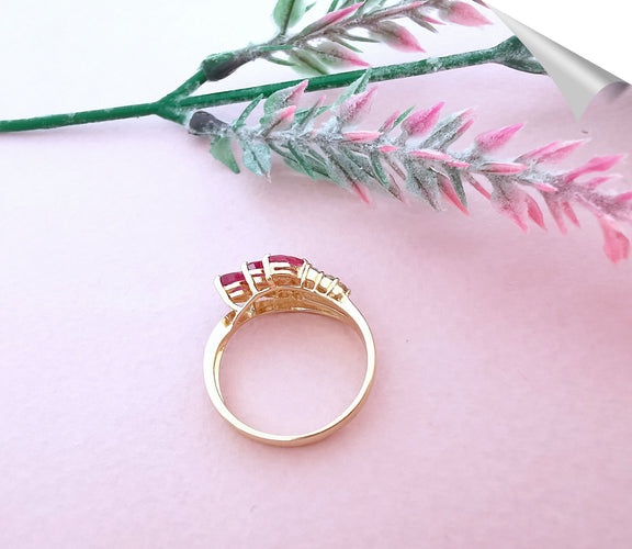 Bague Bague Rubis navettes Diamants 58 Facettes AA 1569