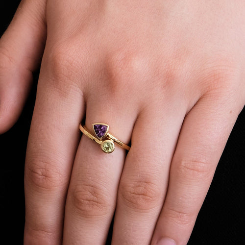 Bague 53 Bague toi & moi en Or jaune, améthyste & péridot 58 Facettes