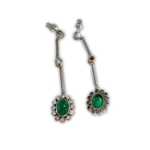 Boucles d'oreilles Boucles d'oreilles en platine de style Art Déco avec diamants et émeraude de Colombie 58 Facettes Q14B