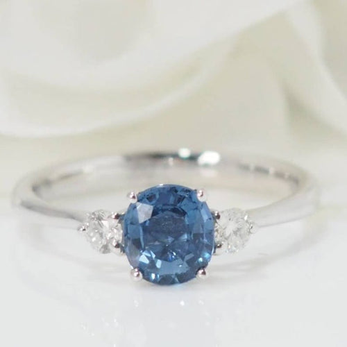Bague 55.5 Bague en platine saphir de Ceylan et diamants 58 Facettes 32075