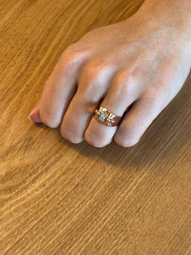 Bague 56 Bague Tank Or rose Saphir Blanc 58 Facettes