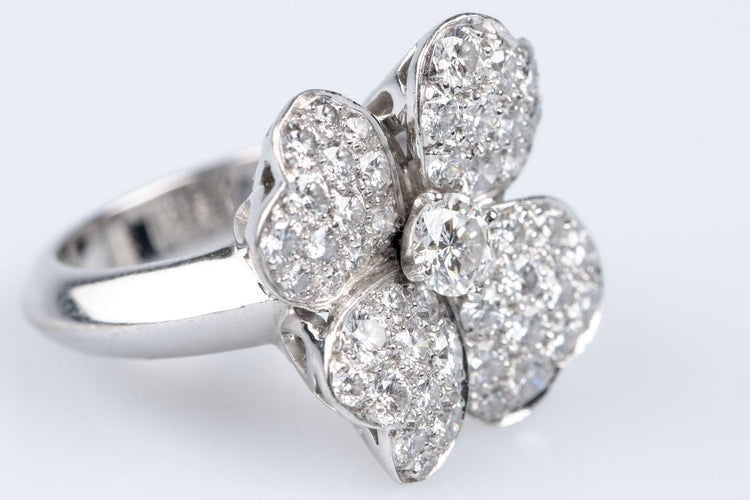Bague 50-51 Van Cleef & Arpels - Bague "Cosmos" Or Blanc Diamants 58 Facettes BG-VANCLE4TR-104