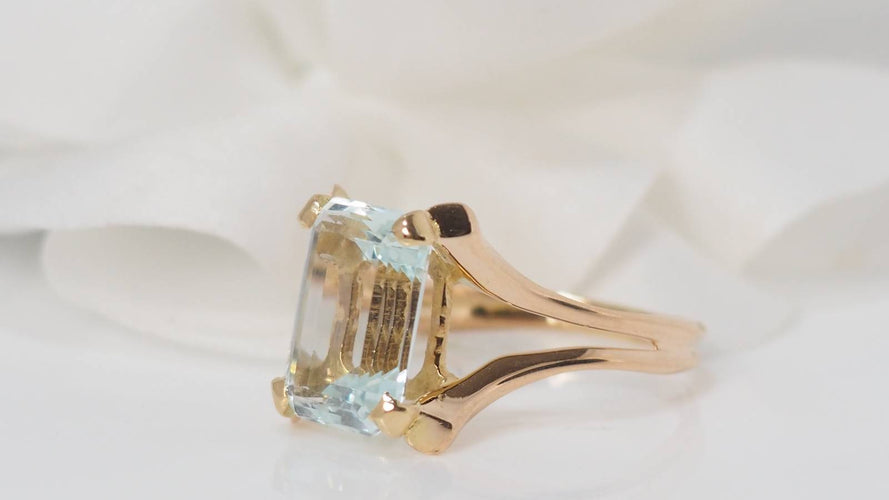 Bague Bague vintage or jaune et aigue-marine 58 Facettes 30982