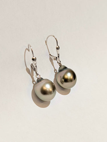 Boucles d'oreilles Boucles d'oreilles dormeuses or et perles grises 58 Facettes