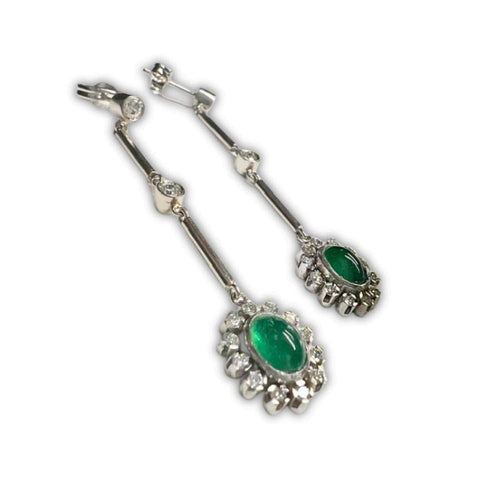 Boucles d'oreilles Boucles d'oreilles en platine de style Art Déco avec diamants et émeraude de Colombie 58 Facettes Q14B