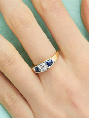 Bague 54 Bague Jarretière Saphirs et Diamants 58 Facettes