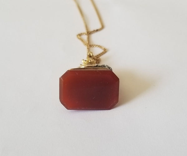 Pendentif Collection - chaine et pendentif sceau, or argent et rubis 58 Facettes