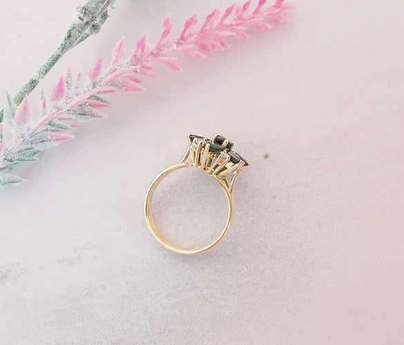 Bague 53.5 Bague fleur Saphirs Diamants Or Jaune 58 Facettes AB 1073