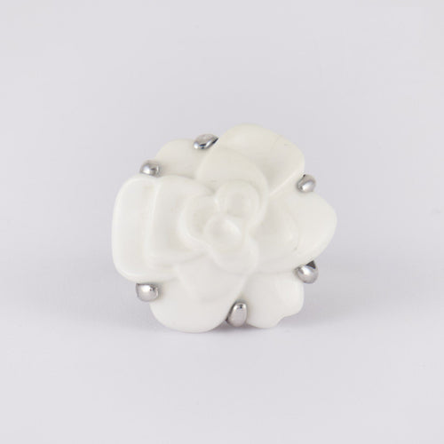 Bague 52 CHANEL - Bague Camélia 58 Facettes