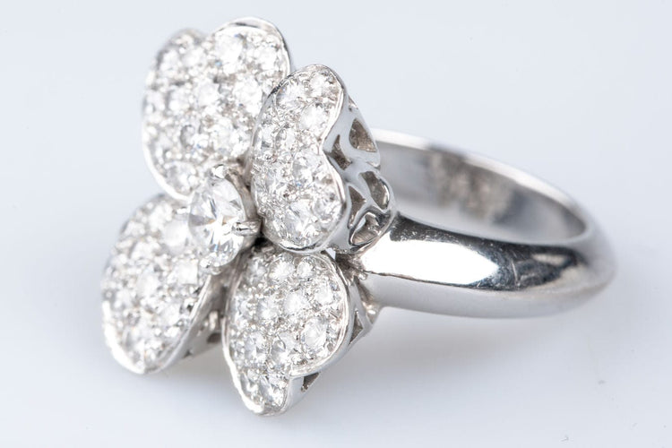 Bague 50-51 Van Cleef & Arpels - Bague "Cosmos" Or Blanc Diamants 58 Facettes BG-VANCLE4TR-104