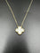 Pendentif VAN CLEEF & ARPELS. Collection Alhambra vintage, pendentif or jaune et nacre 58 Facettes