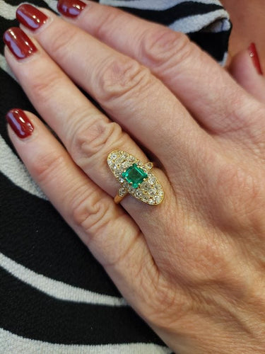 Bague 53 BAGUE MARQUISE ÉMERAUDE ET DIAMANTS 58 Facettes 071511