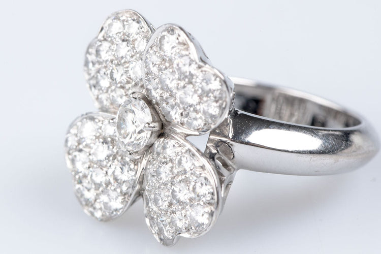 Bague 50-51 Van Cleef & Arpels - Bague "Cosmos" Or Blanc Diamants 58 Facettes BG-VANCLE4TR-104