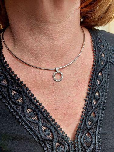 Pendentif Pendentif moderne en or blanc, diamants 58 Facettes 063621