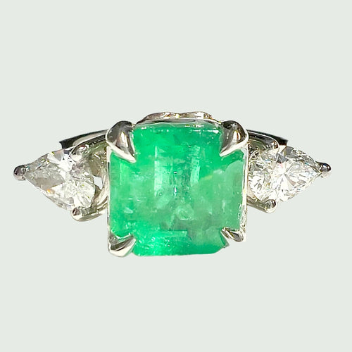 Bague Bague Emeraude Diamants 58 Facettes Q825A