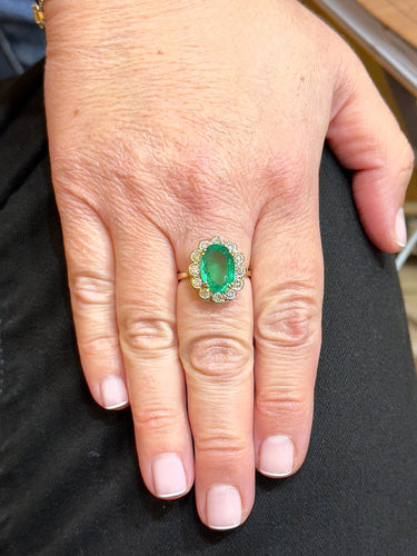 Bague 57 Bague Pompadour émeraude naturelle et diamants 58 Facettes