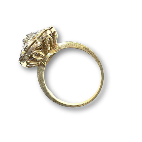 Bague Bague design Art Déco de la période 1930-1935 en or 18 kt avec diamants 58 Facettes Q754A