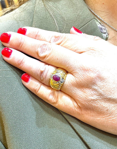 Bague Bague vintage en or jaune, rubis cabochon et diamants 58 Facettes
