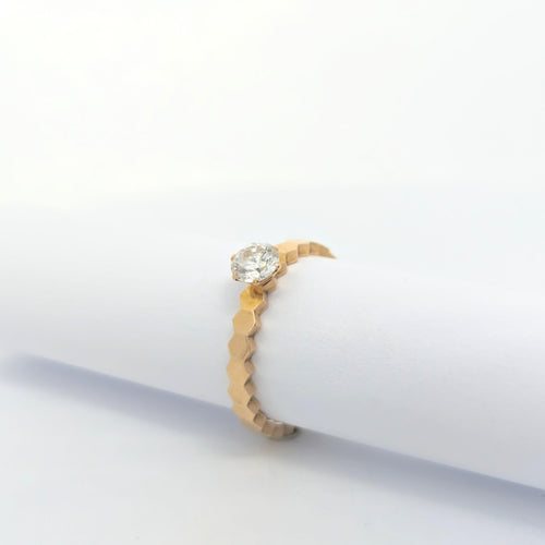 Bague CHAUMET - Bague Solitaire Bee my Love or rose diamants 58 Facettes 27484