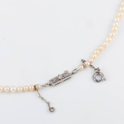 Collier Collier ancien de perles de cultures blanches, fermoir diamants 58 Facettes