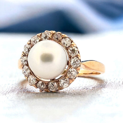 Bague 59 Bague ancienne en or et diamants et perle 58 Facettes