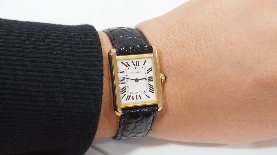 Montre CARTIER - Montre Tank Solo en or jaune 58 Facettes 32068