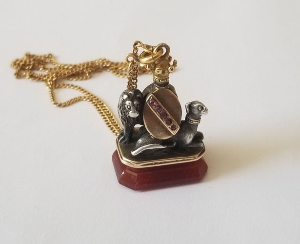 Pendentif Collection - chaine et pendentif sceau, or argent et rubis 58 Facettes