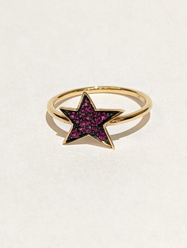Bague DJULA Bague étoile en or et saphirs roses 58 Facettes