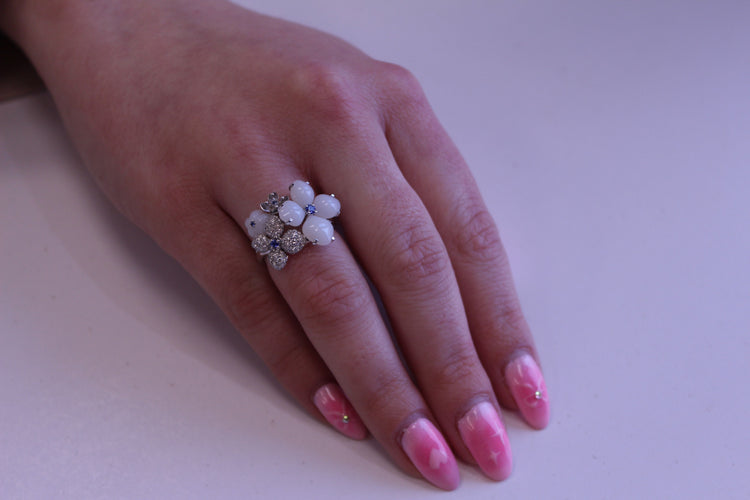 Bague CHAUMET - Bague Hortensia or blanc, diamants, saphirs 58 Facettes 082947