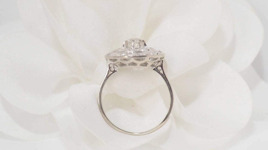 Bague Bague Art Déco double entourage de diamants en or blanc et platine 58 Facettes 31669