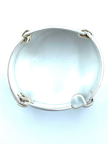 Bracelet HERMÈS. Bracelet manchette articulée argent 58 Facettes