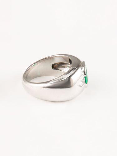 Bague 53 Bague Emeraude et diamants, or gris et platine 58 Facettes
