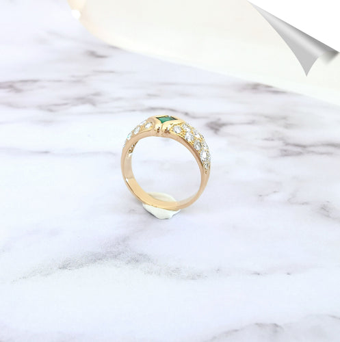 Bague Bague en or jaune, émeraude, diamants 58 Facettes AA 1553